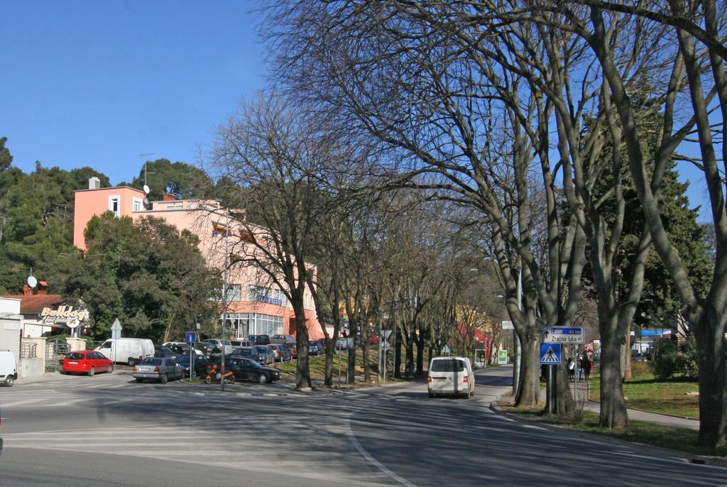 Apartments Vasic Pula Bagian luar foto