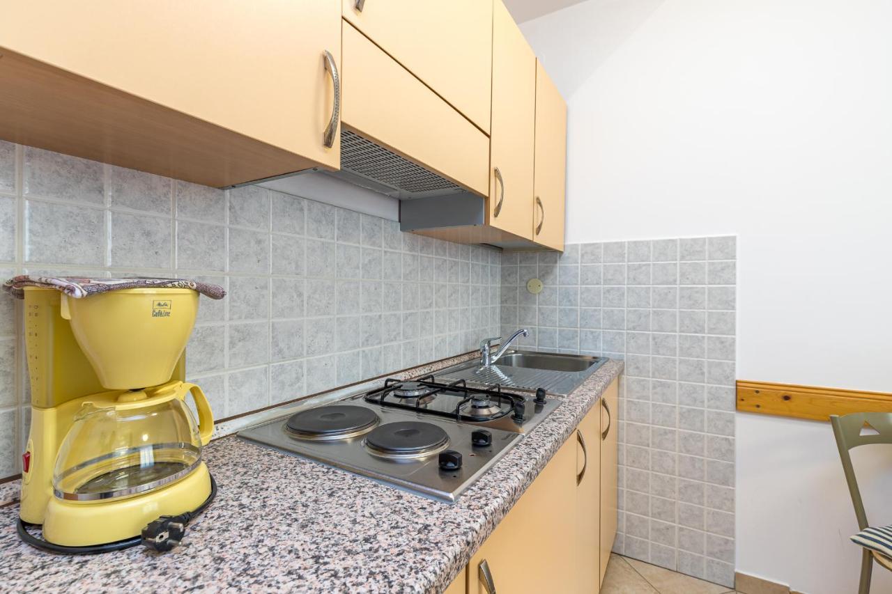 Apartments Vasic Pula Bagian luar foto